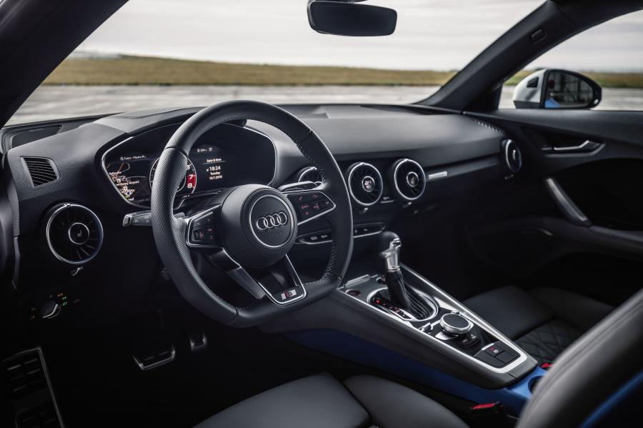 Интерьер Audi TTS Coupe (8S) 2018 года  (WW) (фото 185 из 254)